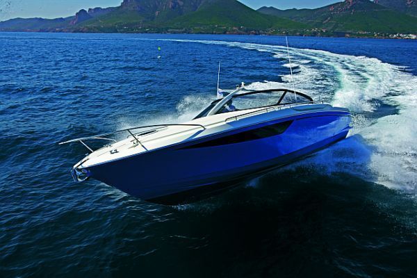 http://media-road.com/kdcenter/upload/pages/1249078766017-01%20Speedboot%20kaufen.jpg